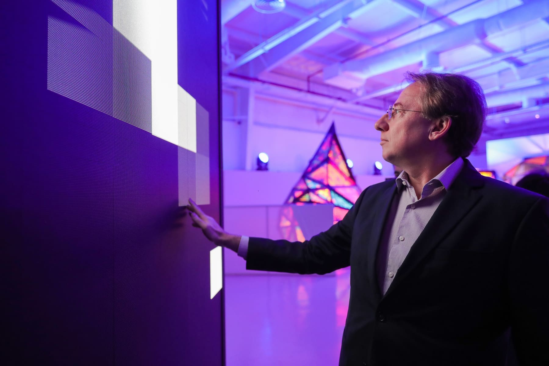 Immersive installation, from feasibility to activation